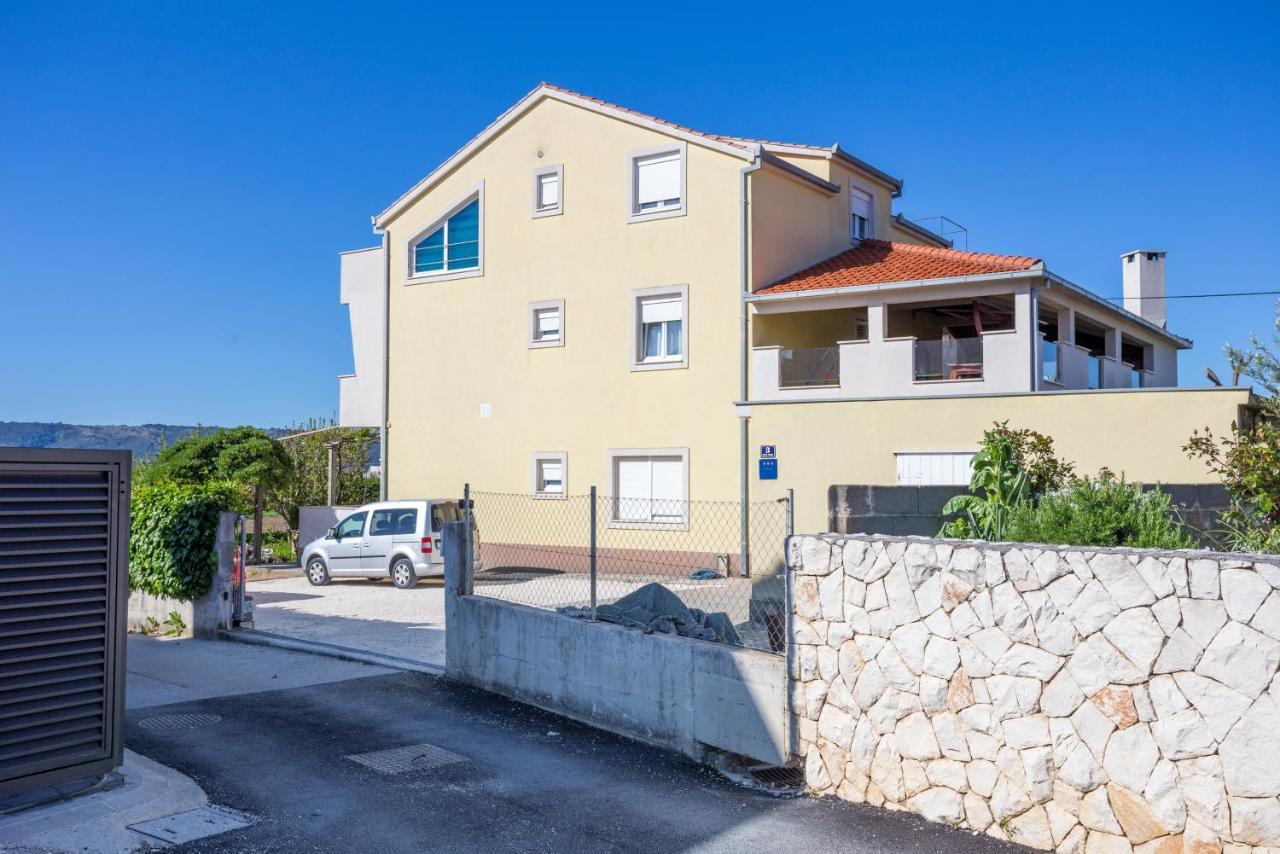 Apartments By The Sea Kastel Stafilic, Kastela - 21145 Exterior foto